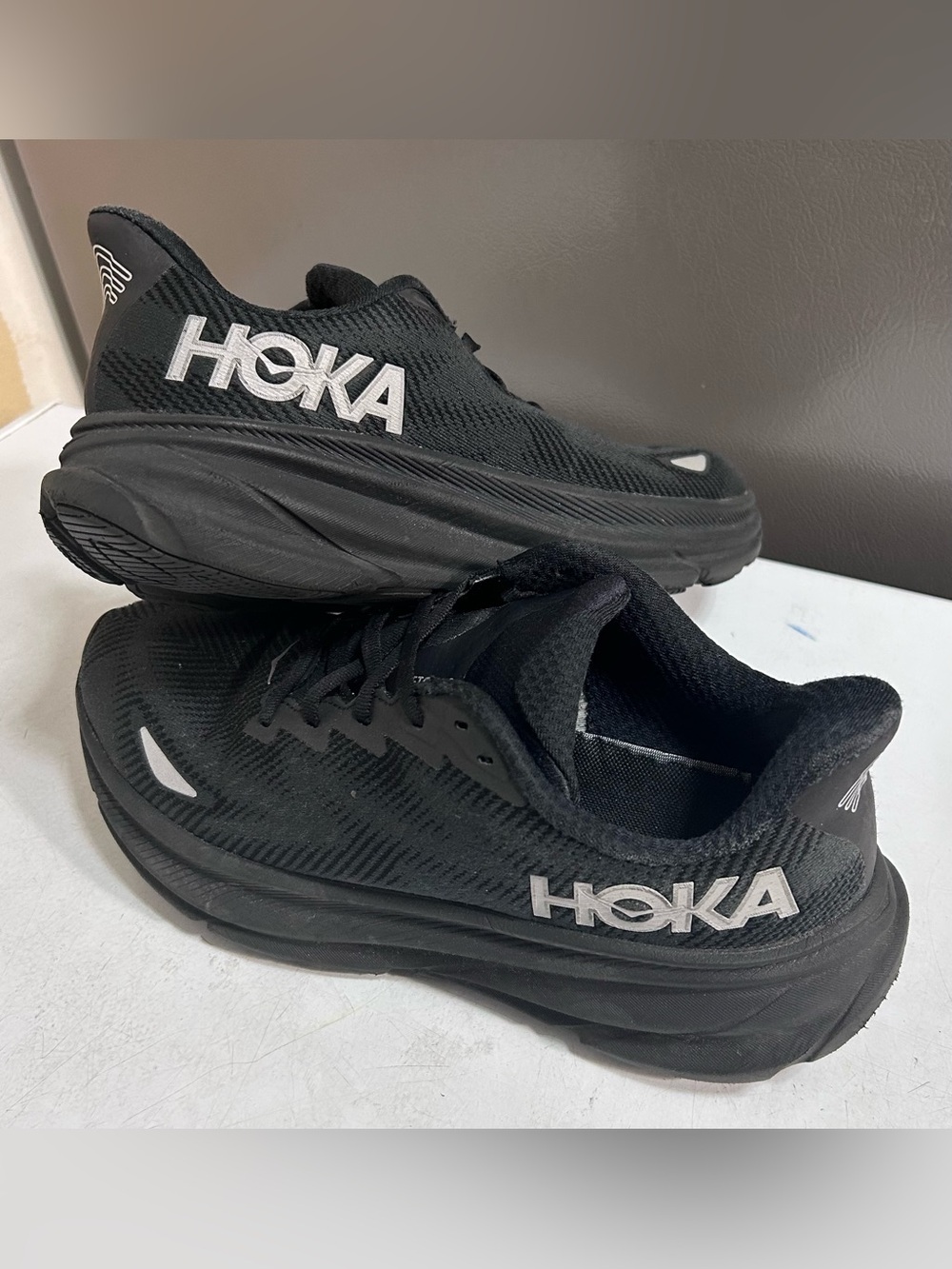 Hoka MEN’s Black Clifton 9 GTX Sneakers